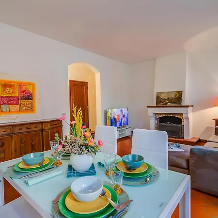 La Casa Di Maddalena Stresa Centre: 2 Bed, 2 Bath, Balconies - Happy Rentals Stresa
