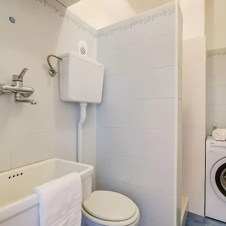 La Casa Di Maddalena Stresa Centre: 2 Bed, 2 Bath, Balconies - Happy Rentals Apartman *