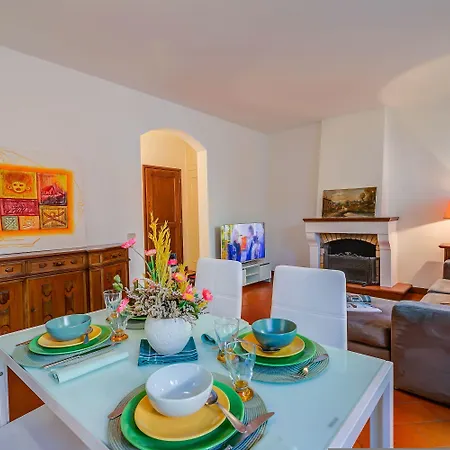 La Casa Di Maddalena Stresa Centre: 2 Bed, 2 Bath, Balconies - Happy Rentals *