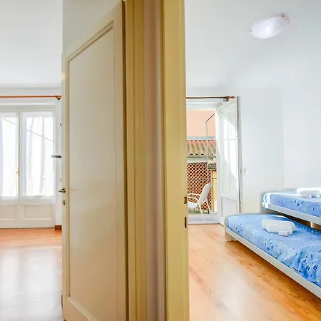 Апартаменты La Casa Di Maddalena Centro - Happy *